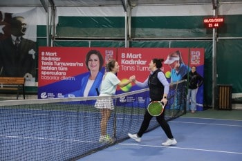 Eskişehir'de 8 Mart Kadınlar Tenis Turnuvası Final Karşılaşmalarıyla Sona Erdi