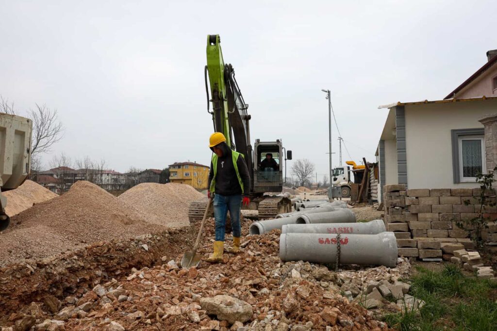 Arifiye Hanlı Mahallesi’nde 2.200 Metrelik Yeni Su ve Kanalizasyon Hattı Yapılıyor