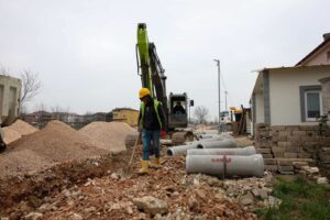 Arifiye Hanlı Mahallesi’nde 2.200 Metrelik Yeni Su ve Kanalizasyon Hattı Yapılıyor