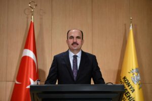 Konya Büyükşehir Belediyesi'nden Yeni Bebekli Dar Gelirli Ailelere 12 Ay Boyunca Aylık 2 Bin Lira Destek