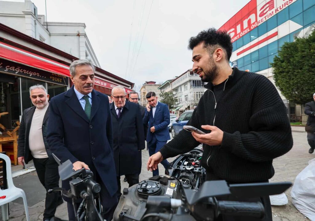 Başkan Yusuf Alemdar Hendek’te Tamamlanan Grup Yolu ve Yeni Altyapı Yatırımlarını Anlattı