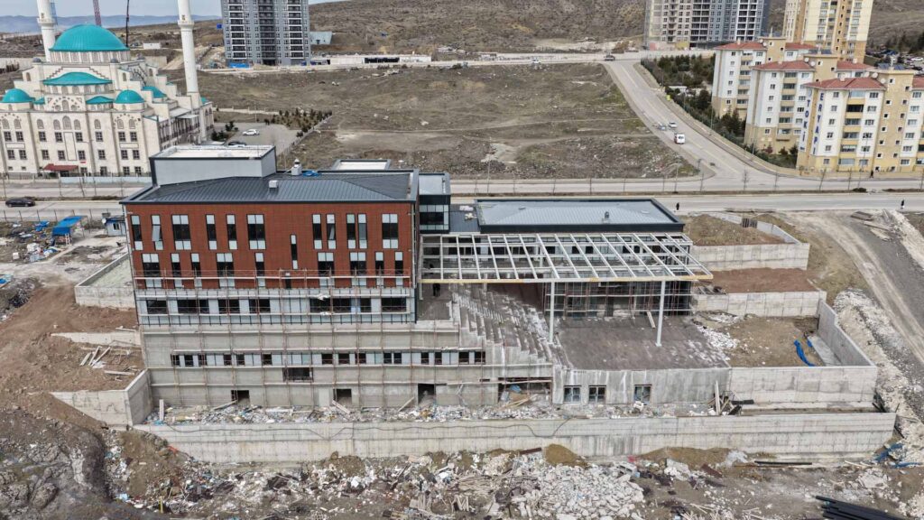 Etimesgut Sosyal Yaşam Merkezi’nde Çalışmalar Tüm Hızıyla Sürüyor