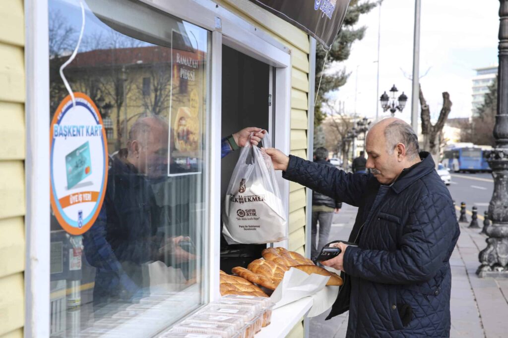 Ankara Halk Ekmek, Mobil Fırınla Ramazan Pidesini Şentepe’de Uygun Fiyatla Sunuyor