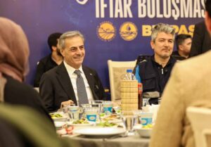 “Şehrimizi el ele, omuz omuza geliştirmeye devam edeceğiz”