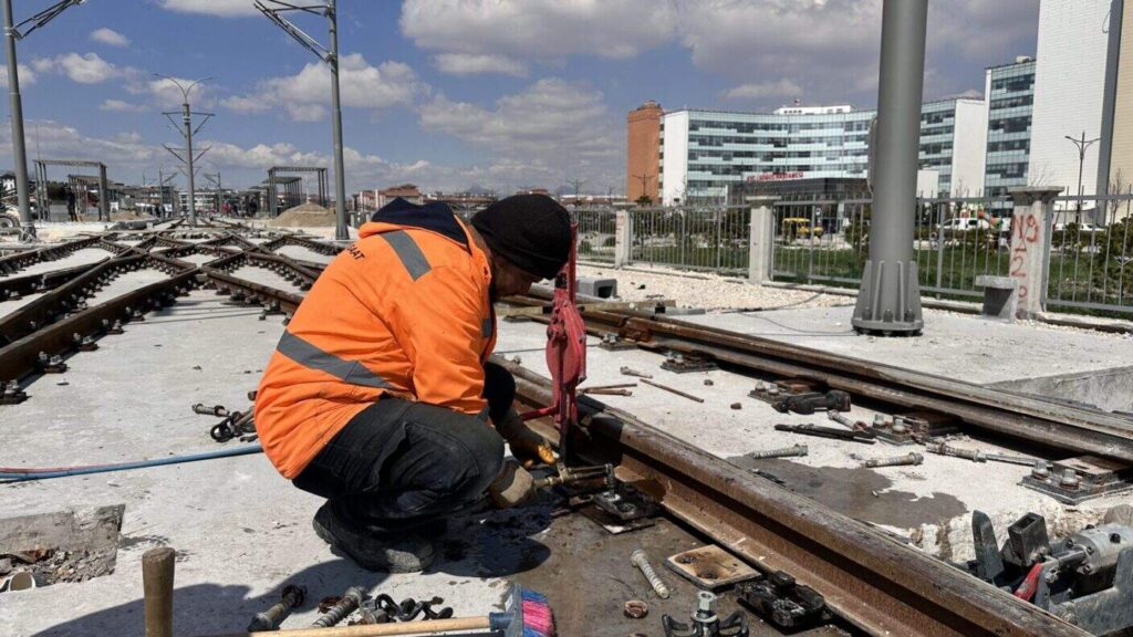 Konya Stadyum-Şehir Hastanesi Tramvay Hattı’nda Yapım Çalışmaları Planlı Şekilde Devam Ediyor
